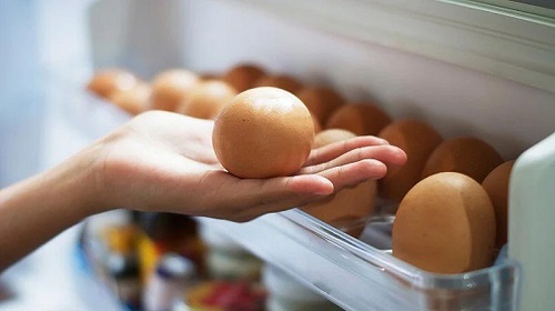 Bảo quản trứng gà tong tủ lạnh