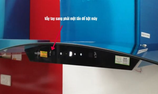 Bật/Tắt máy và điều chỉnh tốc độ hút bằng vẫy tay