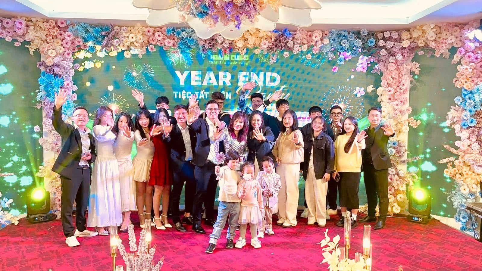 Đêm tiệc diễn ra thành công trong niềm vui và những lời chúc mừng năm mới tràn ngập yêu thương