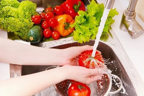 Cà chua là loại thực phẩm không nhát thiết phải bảo quản trong tủ lạnh