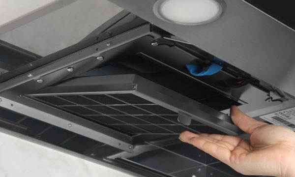  Thay bộ lọc than hoạt tính định kỳ (nếu có)