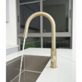 Vòi rửa bát nóng lạnh Konox Venice Gold có dây rút