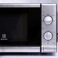 Lò vi sóng Electrolux EMM2026MX