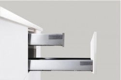 Ray hộp Hafele 552.03.781 Inner Alto âm giảm chấn H84xD300mm trắng mờ